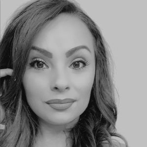 Meet your Posher, Karina